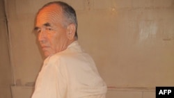 Azimjon Asqarov shu yilning iyun oyida O'sh va Jalol-Oboddagi qirg'indan ketin hisbga olingan edi