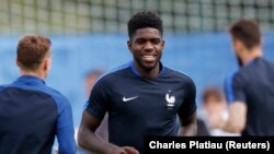 Le défenseur du FC Barcelone Samuel Umtiti, l3 29 juin 2016.