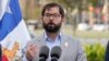 ARCHIVO - El presidente de Chile, Gabriel Boric, da una declaración a los medios luego de asistir a la Cumbre Sudamericana en el palacio de Itamaraty en Brasilia, Brasil, en mayo de 2023.