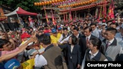 2019年4月7日，台灣總統蔡英文在台中市大甲區鎮瀾宮參與首日媽祖南下繞境活動(台灣總統府提供)