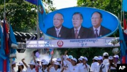 លោក​នាយក​រដ្ឋមន្ត្រី ​ហ៊ុន សែន នៃ​​គណបក្ស​ប្រជាជន​កម្ពុជា​​ បាន​កាន់​កាប់​មុខ​តំណែង​អស់​រយៈ​ពេល​ជិត​៣០​ឆ្នាំ​ហើយ។