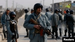 Polisi Afghanistan melakukan penjagaan keamanan di Kabul (foto: dok).