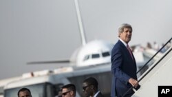 ABD Dışişleri Bakanı John Kerry Ortadoğu gezisinin son durağı Mısır'dan ayrılırken