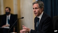 El candidato a Secretario de Estado, Antony Blinken, testifica durante su audiencia de confirmación para ser Secretario de Estado ante el Comité de Relaciones Exteriores del Senado en el Capitolio en Washington, el martes 19 de enero de 2021.