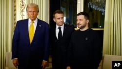 Трамп го даде својот предлог викендов во Париз, по состанокот во француските и украинските лидери, каде што многу светски лидери се собраа да го прослават обновувањето на катедралата Нотр Дам по разорниот пожар