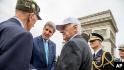 Джон Керрі у Парижі