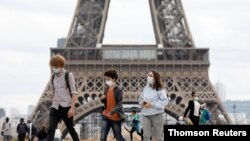 Los nuevos casos de COVID-19 en Francia han superado los 200.000 durante cuatro días consecutivos, impulsados por la variante ómicron, altamente contagiosa. [Archivo]