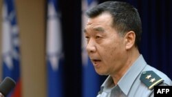 台灣新任國防部長邱國正