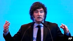 El presidente argentino Javier Milei habla durante el Foro Económico Internacional de las Américas en Buenos Aires, Argentina, el martes 26 de marzo de 2024. 