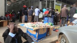 Bayakhala Abantu Ngomkhuhlane weCOVID-19 Lokuswela Imali Yekhefu leKhisimusi