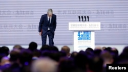 蘋果公司行政總裁庫克在中國浙江烏鎮參加第四屆世界互聯網大會開幕儀式 (2017年12月3日)