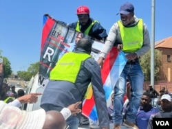Abatshengisele eJohanneburg bekhonona ngokubulawa kukagaza.