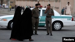 Polisi berjaga-jaga di ibukota Riyadh, Arab Saudi. (Foto: Dok)