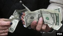 پيام تهران به اعراب و اروپائی ها اين است که بجای آمريکا روی ما حساب کنيد
<a href="http://d2bx1imge2jl4v.cloudfront.net/persian/news/iran-missile-us-arabs-europe-06-29-11-124714759.html">برای خواندن مقاله کليک کنيد</a>