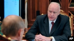 ប្រធានាធិបតី​រុស្ស៊ី​លោក Vladimir Putin ជួប​ជាមួយ​ប្រធាន​គណកម្មាធិការ​ស៊ើបអង្កេត Alexander Bastrykin នៅ​វិមាន​ក្រឹមឡាំង​​ទីក្រុង​មូស្គូកាល​ពីថ្ងៃទី​១៣ ធ្នូ​២០១២។