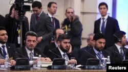 هیأت مخالفان سوری حاضر در مذاکرات صلح سوریه در آستانه