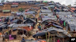 ဘင်္ဂလားဒေ့ရှ်နယ်စပ်က ရိုဟင်ဂျာဒုက္ခသည်စခန်းများ။