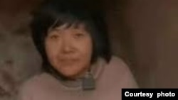 中国徐州丰县被锁链栓住的八孩妈妈