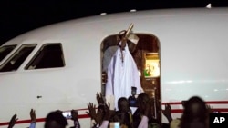 Yahya Jammeh yake barin Gambia a daren jiya.