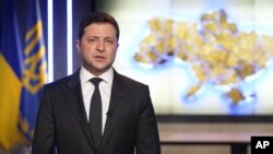 Ukrajinski predsednik Volodimir Zelenski obraća se naciji 24. februara 2022.