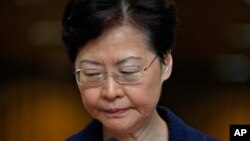 La líder de Hong Kong, Carrie Lam, dijo el martes que está dispuesta a iniciar un diálogo con los residentes del territorio semiautónomo chino con el fin de frenar las protestas.