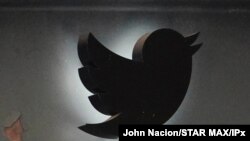 Logo Twitter di New York, 12 Mei 2020. 