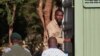 Igqwetha Lentathelizindaba Evalelwe eRemand Prison Liphanyeka Isicelo Sokuba Abhadale Imali Yesibambiso eHigh Court