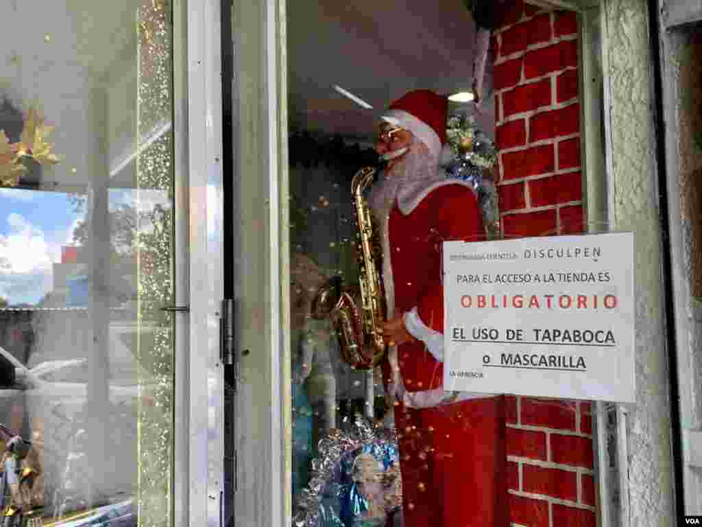 La primera semana de diciembre arrancó un mes de flexibilización parcial, después de casi nueve meses de anunciarse los primeros casos positivos. El gobierno no descarta volver a cuarentena en enero. Caracas, Venezuela. Diciembre 23, 2020.