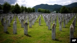 Memorijalni centar genocida u Srebrenici se vidi u Potočarima, Bosna i Hercegovina, 22. maja 2024. Generalna skupština UN-a je 23. maja izglasala da se 11. jul godišnje proglasi međunarodnim danom razmišljanja i sjećanja na genocid u Srebrenici 1995. godine.