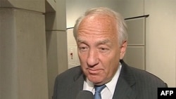Stiven Rep, američki ambasador za pitanja ratnih zločina