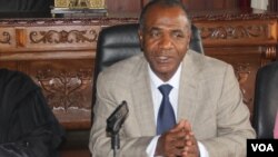 Governador do Namibe, Isaac dos Anjos