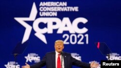 Bivši predsednik Donald Tramp govori na godišnjoj konferenciji Konzervativne političke akcije (CPAC) u Orlandu, 28. februara 2021.