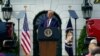 Trump defiende la supresión de regulaciones
