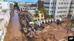 Las inundaciones de la tormenta mediterránea Daniel son visibles el 12 de septiembre de 2023. Los científicos dicen que esta inundación que afectó a Libia es el último evento climático extremo con características del cambio climático.