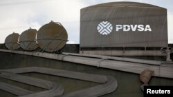 El ministro de Petróleo del gobierno en disputa de Venezuela y presidente de la compañía petrolera estatal PDVSA, Manuel Quevedo, dijo el lunes 18 de marzo de 2019 que Caracas decidirá dónde enviar su propio petróleo y que su objetivo principal es fortalecer los lazos con Rusia.