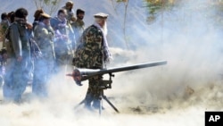 Des combattants fidèles à Ahmad Massoud, fils de feu Ahmad Shah Massoud, participent à un exercice d'entraînement, dans la province du Panjshir, au nord-est de l'Afghanistan, lundi 30 août 2021. La vallée du Panjshir, la dernière région à tomber sous le contrôle des talibans…