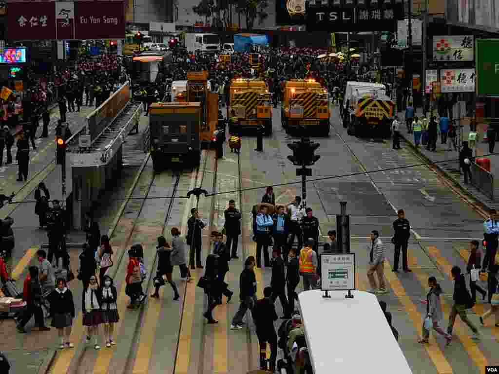 銅鑼灣佔領區順利清場,79日的香港佔領運動結束