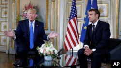 El presidente Donald Trump, izquierda, también habló con su homólogo francés sobre el futuro del Brexit y señaló que "en las próximas semanas veremos qué pasa". 