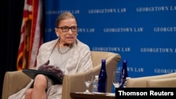 La juez Ginsburg habla en el Centro de Derecho de la Universidad de Georgetown. [Foto: Archivo]