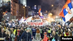 Doček studenata koji su 31. januara stigli peške od Beograda do Novog Sada (REUTERS/Mitar Mitrovic)