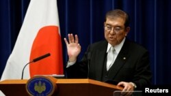 日本首相石破茂（Shigeru Ishiba）在東京的一個記者會上講話。（2024年11月11日）