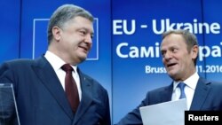 Петро Порошенко та Дональд Туск