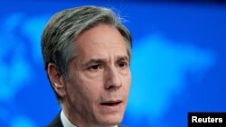 El secretario de Estado estadounidense, Antony Blinken, envió una carta al presidente afgano, Ashraf Ghani, para apremiarlo a colaborar con un proceso de paz con el Talibán