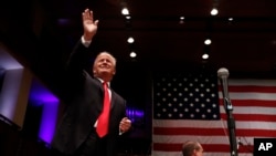 លោក​ប្រធានាធិបតី Donald Trump អញ្ជើញ​ថ្លែង​សុន្ទរកថា​ក្នុង​ព្រឹត្តិការណ៍ Celebrate Freedom នៅ​មជ្ឈមណ្ឌល Kennedy នៅ​ក្នុង​រដ្ឋធានី​វ៉ាស៊ីនតោន កាលពី​ថ្ងៃទី១ ខែកក្កដា ឆ្នាំ២០១៧។