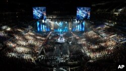 Una vista general de la final de Campeonato Mundial de la Temporada 3 de League of Legends entre SK Telecom T1 de Corea del Sur y el Royal Club de China, en Los Ángeles, tomada en 2013, una modalidad de las más populares entre los juegos en línea.