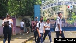 Los nicaragüenses han adoptado medidas preventivas por cuenta propia, mientras el gobierno niega que exista el contagio comunitario en el país.