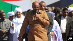 Presiden Sudan Omar al-Bashir berbicara di hadapan para pendukungnya di Khartoum, Sudan, 9 Januari 2019.