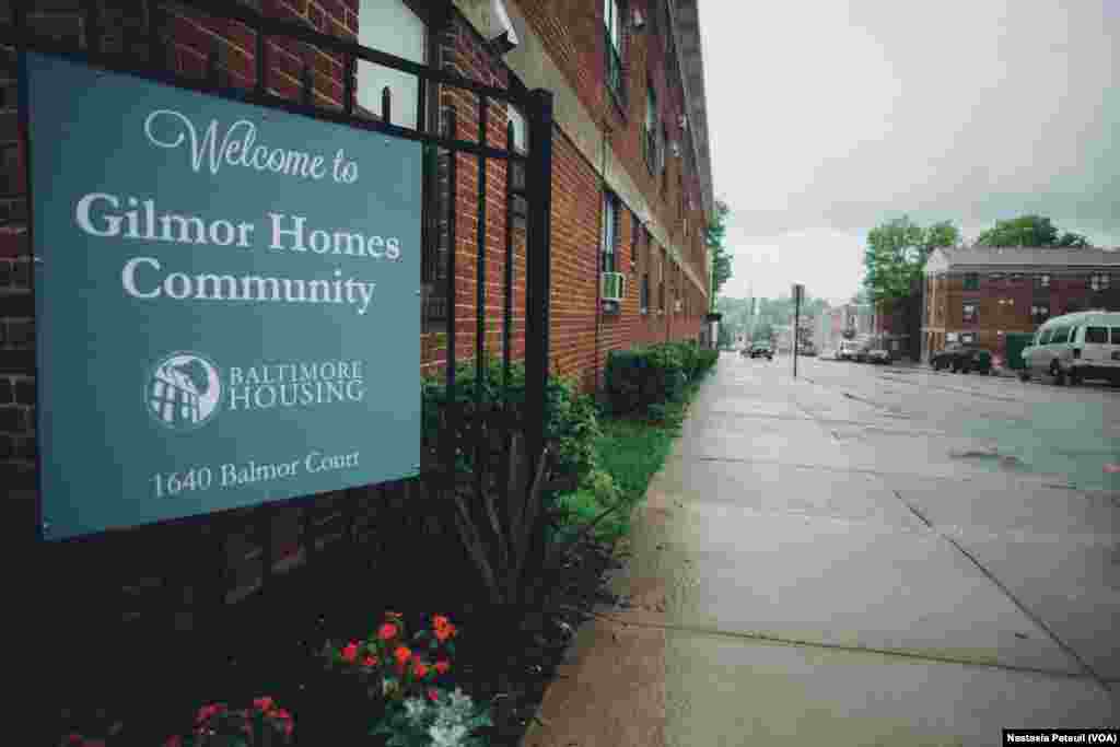 Freddie Gray était un habitant des Gilmor Homes, à Sandtown, des maisons construites pour les familles défavorisées. Baltimore, le 6 mai 2016. (VOA/ Nastasia Peteuil)