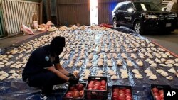 قاچاق کاپتاگون از لبنان به عربستان در محموله انار. آرشیو