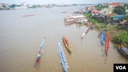 កម្រង​រូបភាព៖ រាជធានី​ភ្នំពេញ​ប្រារព្ធ​ពិធី​បុណ្យអុំ​ទូក​ប្រចាំ​ឆ្នាំ​ដោយ​ស្ងប់ស្ងាត់ជាង​ឆ្នាំ​មុនៗ